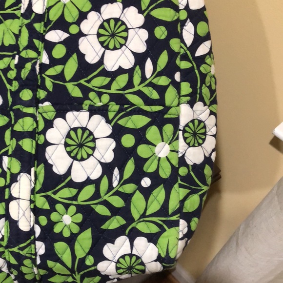 Vera Bradley duffle Large - Picture 6 of 10